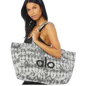 alo tote bag